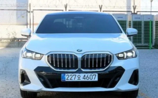 5시리즈 (G60) 530i xDrive
